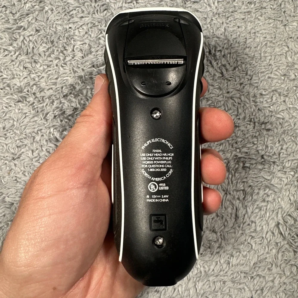 Philips Norelco 7310XL Rechargeable Men's Electric Shaver Tested Working Used